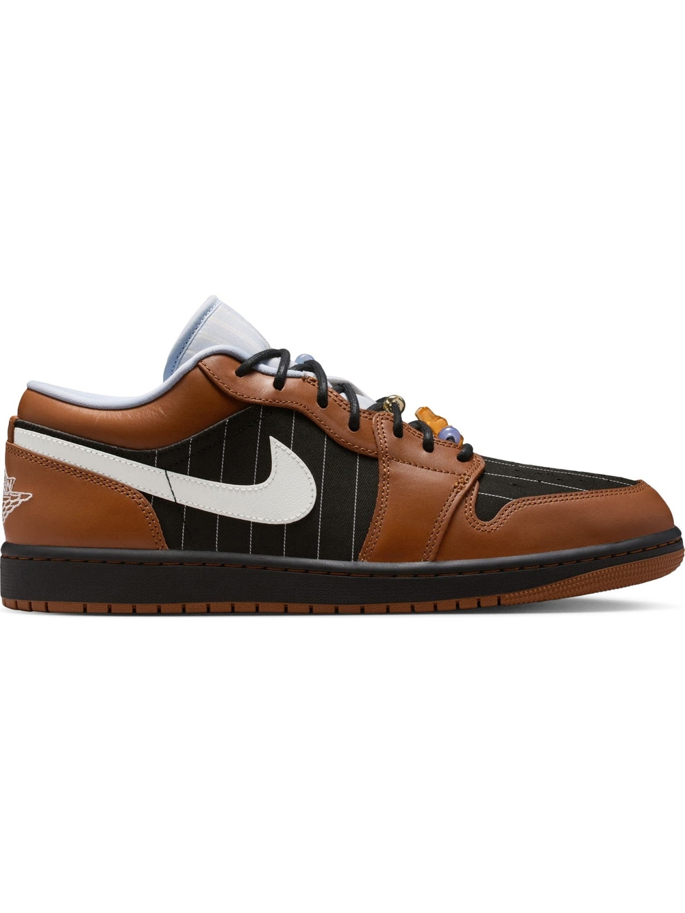 Air Jordan 1 Low SE - Picture 9 of 10
